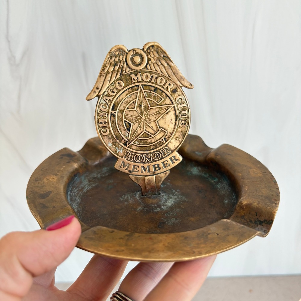 Vintage Brass Chicago Motor Club Honor Member Winged Badge Ashtray Automobilia - Picture 8 of 10